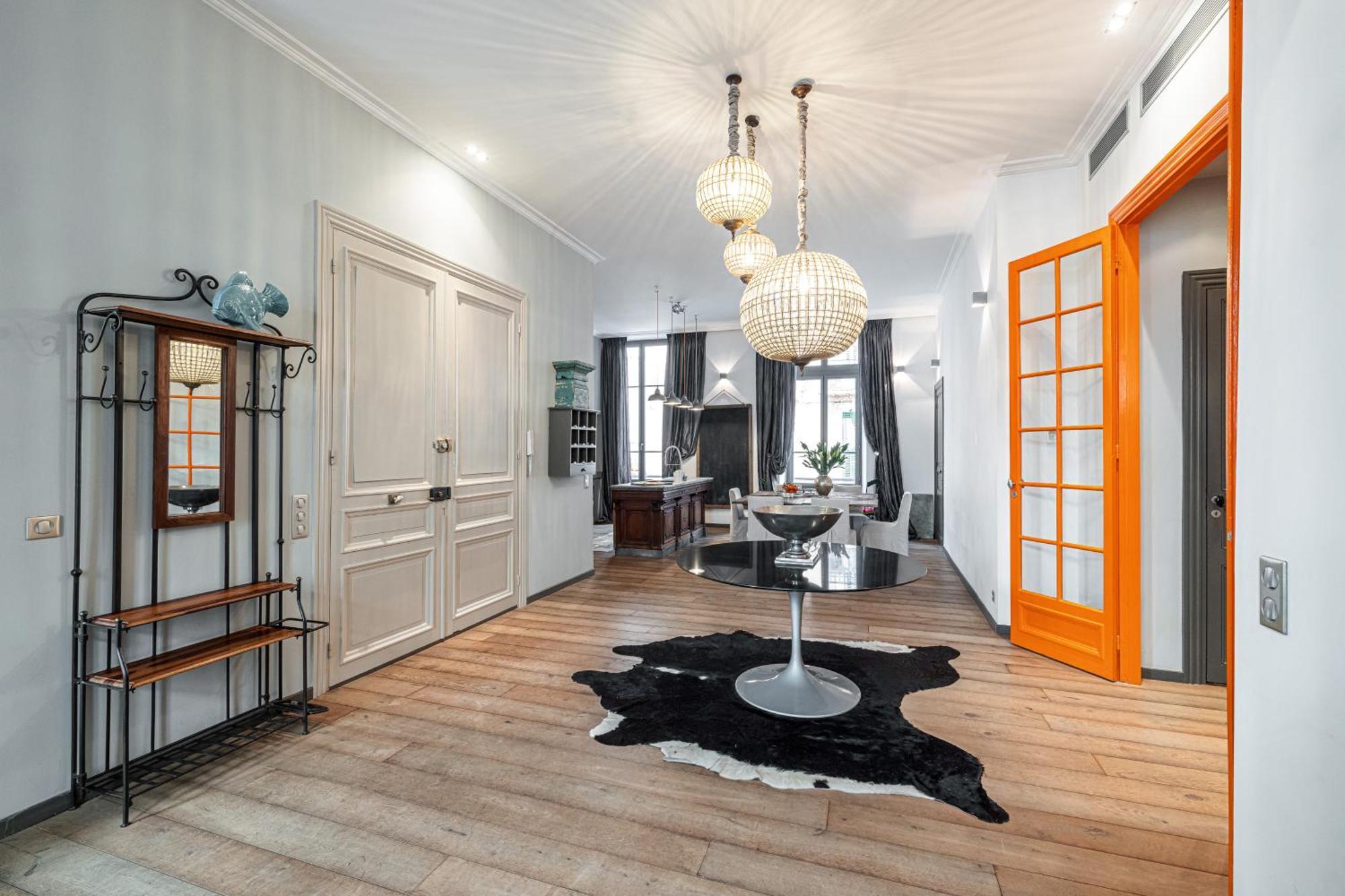 The Cosmopolitan Apartment