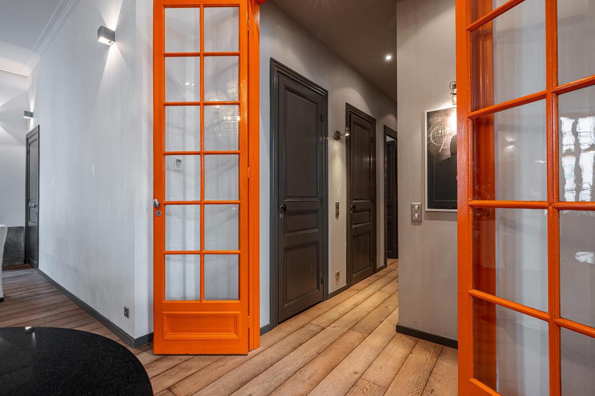 The Cosmopolitan Apartment *
